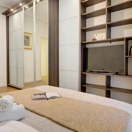 Apartment Bnbnova - Arc De Triomphe & Theatre Marigny Paris