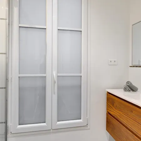 Bnbnova - Arc De Triomphe & Theatre Marigny Apartment *
