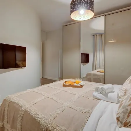 Bnbnova - Arc De Triomphe & Theatre Marigny Apartment *